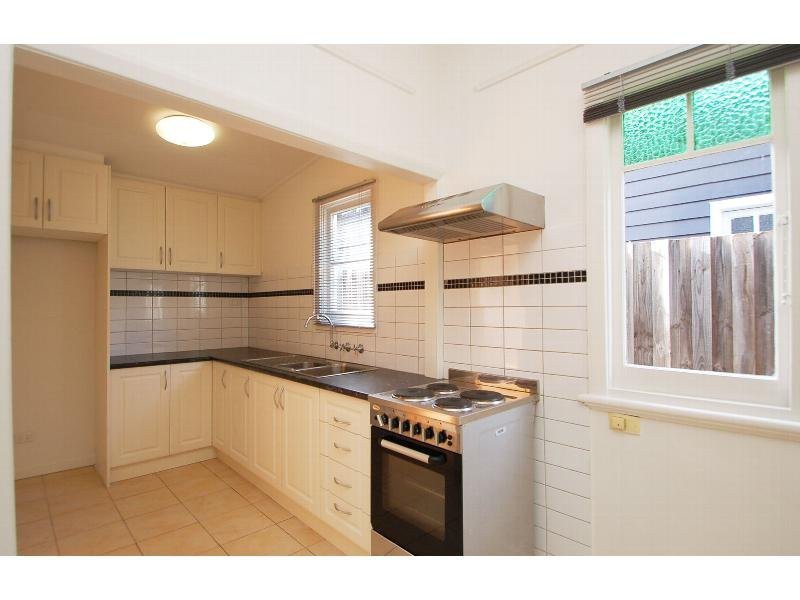 66 Fyffe Street, Thornbury, VIC 3071, Thornbury - Thumbnail 2