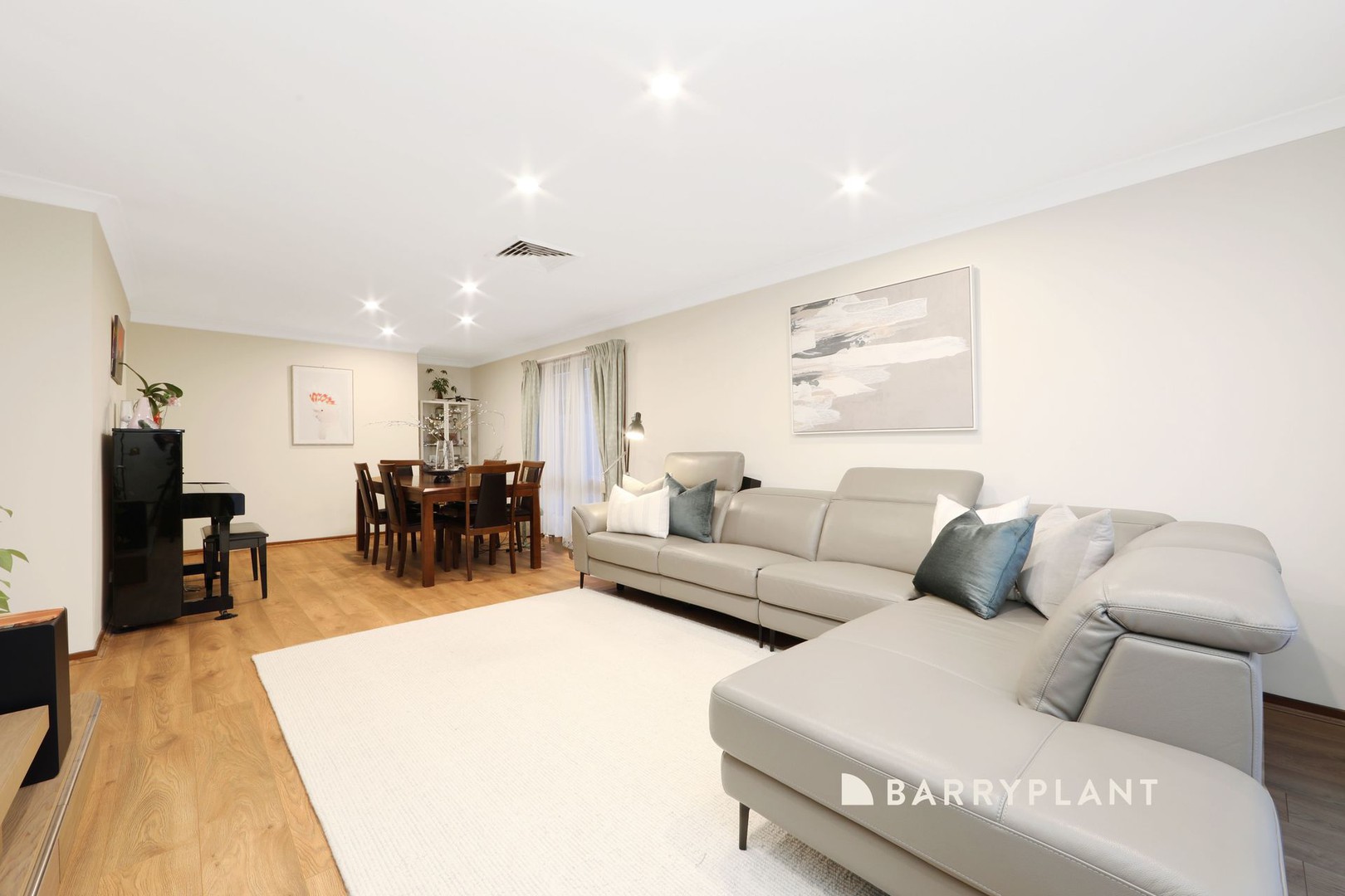 66 George Street, Scoresby, VIC 3179, Scoresby - Thumbnail 3
