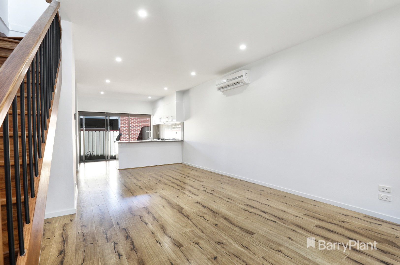 66 Hales Crescent, Jacana, VIC 3047 - Thumbnail 2 - 10/02/2022