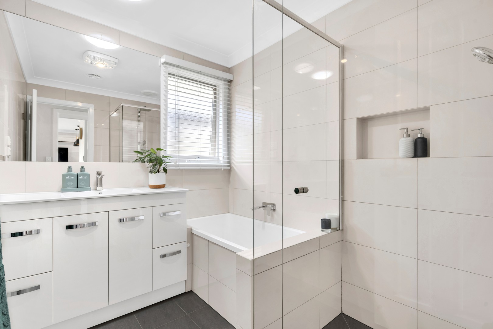 66 Hassett Crescent, Keilor East, VIC 3033, Keilor East - Thumbnail 6