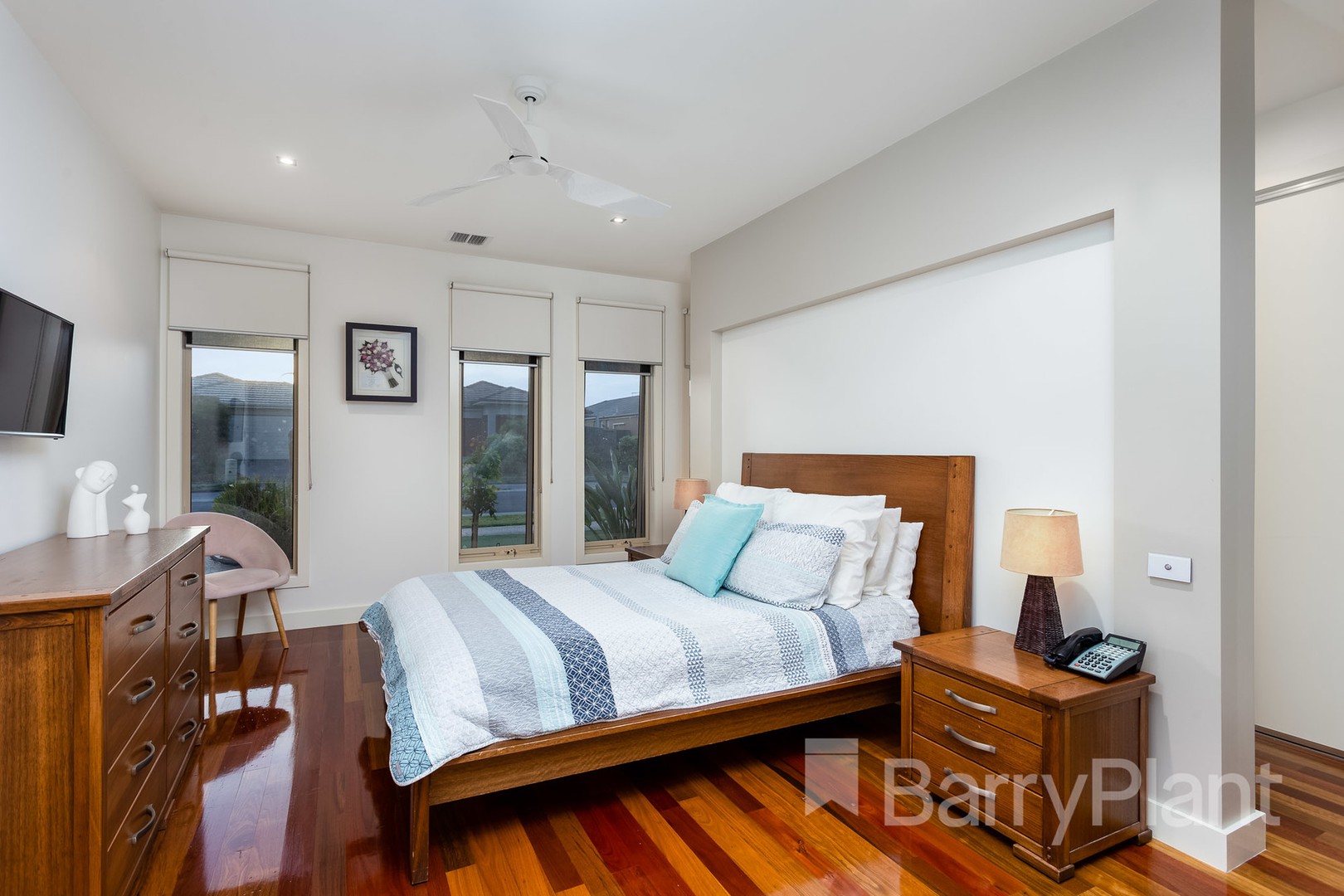 66 Middleton Drive, Point Cook, VIC 3030, Point Cook - Thumbnail 3
