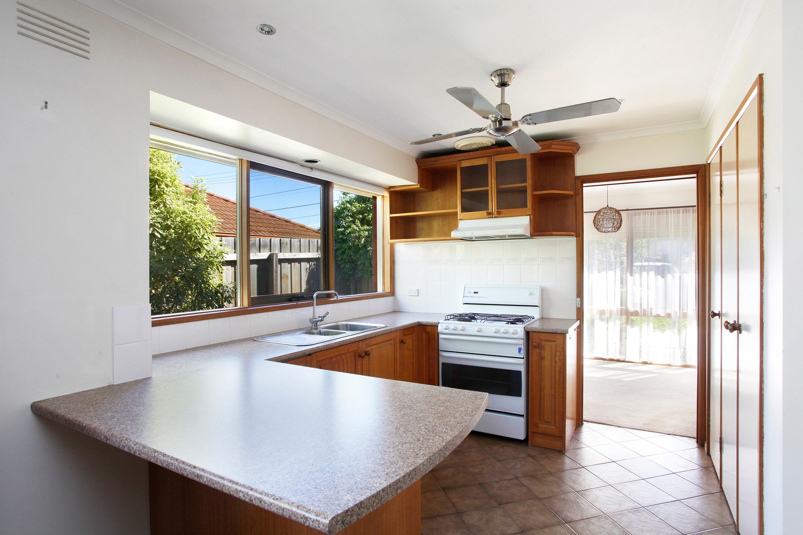 66 Nanworen Crescent, Bell Park, VIC 3215, Bell Park - Thumbnail 4