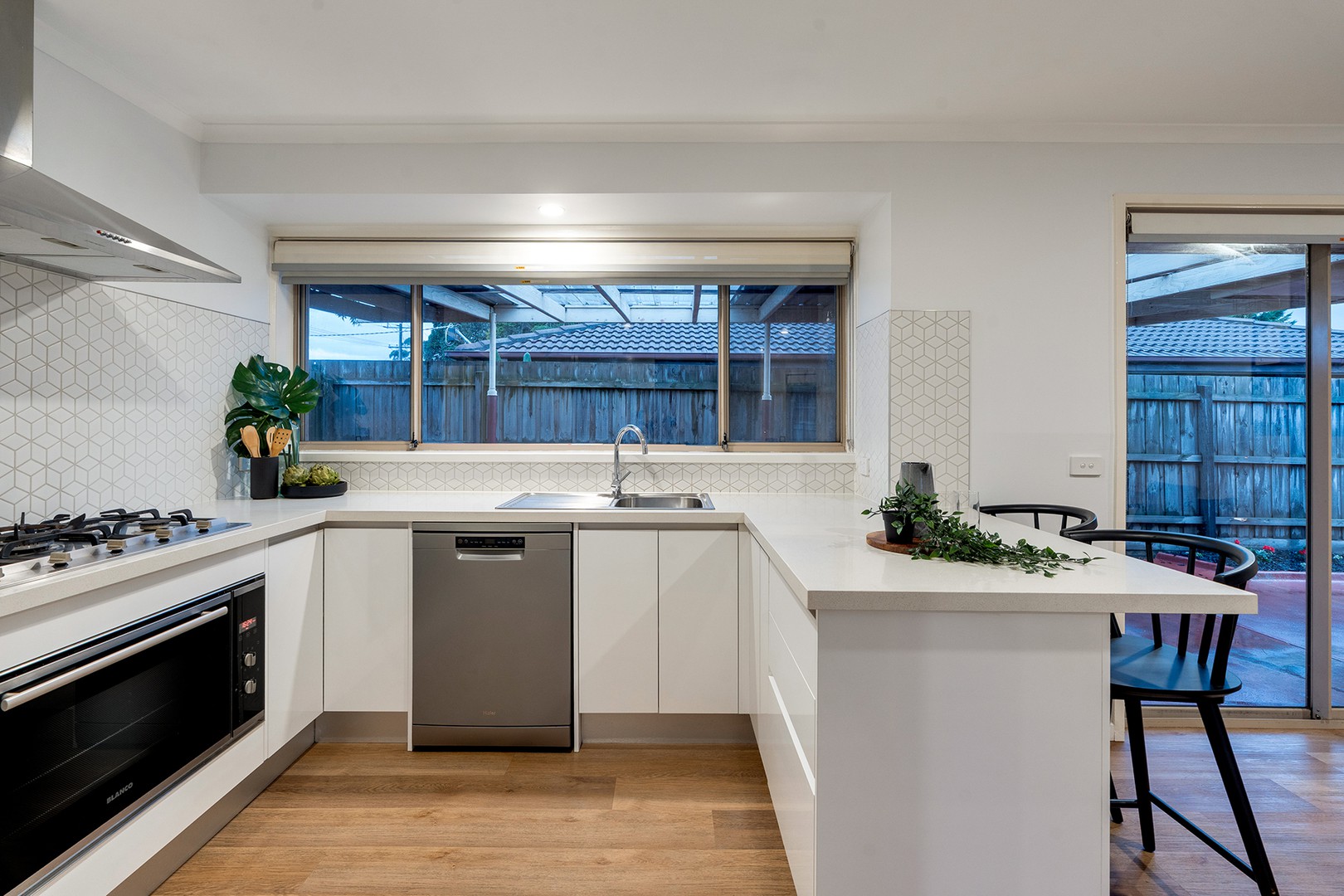 66 Rokeby Crescent, Craigieburn, VIC 3064, Craigieburn - Thumbnail 3