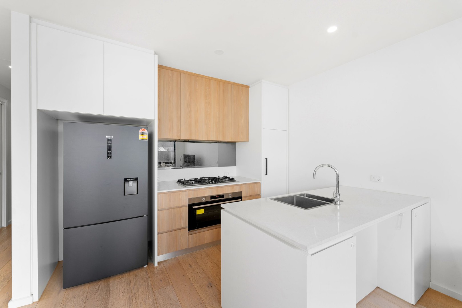 66 Royal Road, Braybrook, VIC 3019, Braybrook - Thumbnail 2