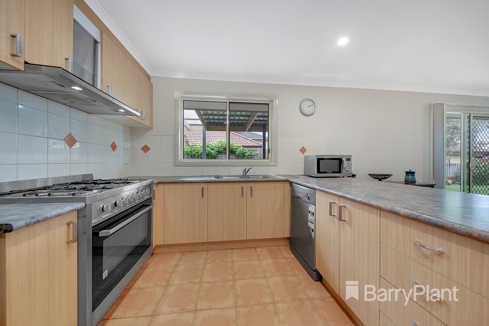 66 Trinity Way, South Morang, VIC 3752, South Morang - Thumbnail 3
