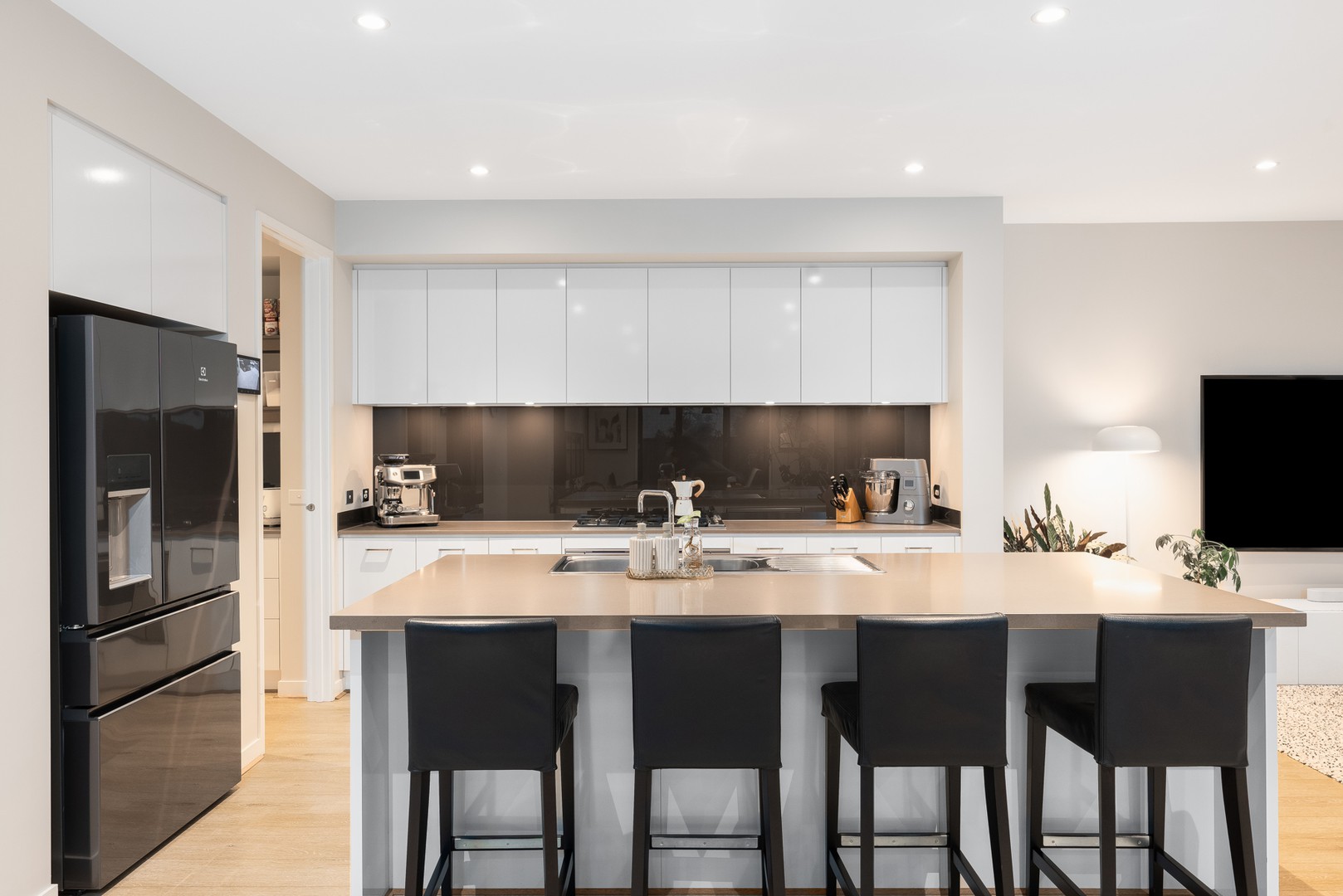 66 Unity Drive, Mount Duneed, VIC 3217 - Thumbnail 2 - 22/01/2025