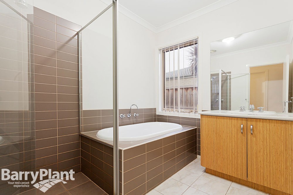 66 Yuruga Boulevard, Point Cook, VIC 3030, Point Cook - Thumbnail 4