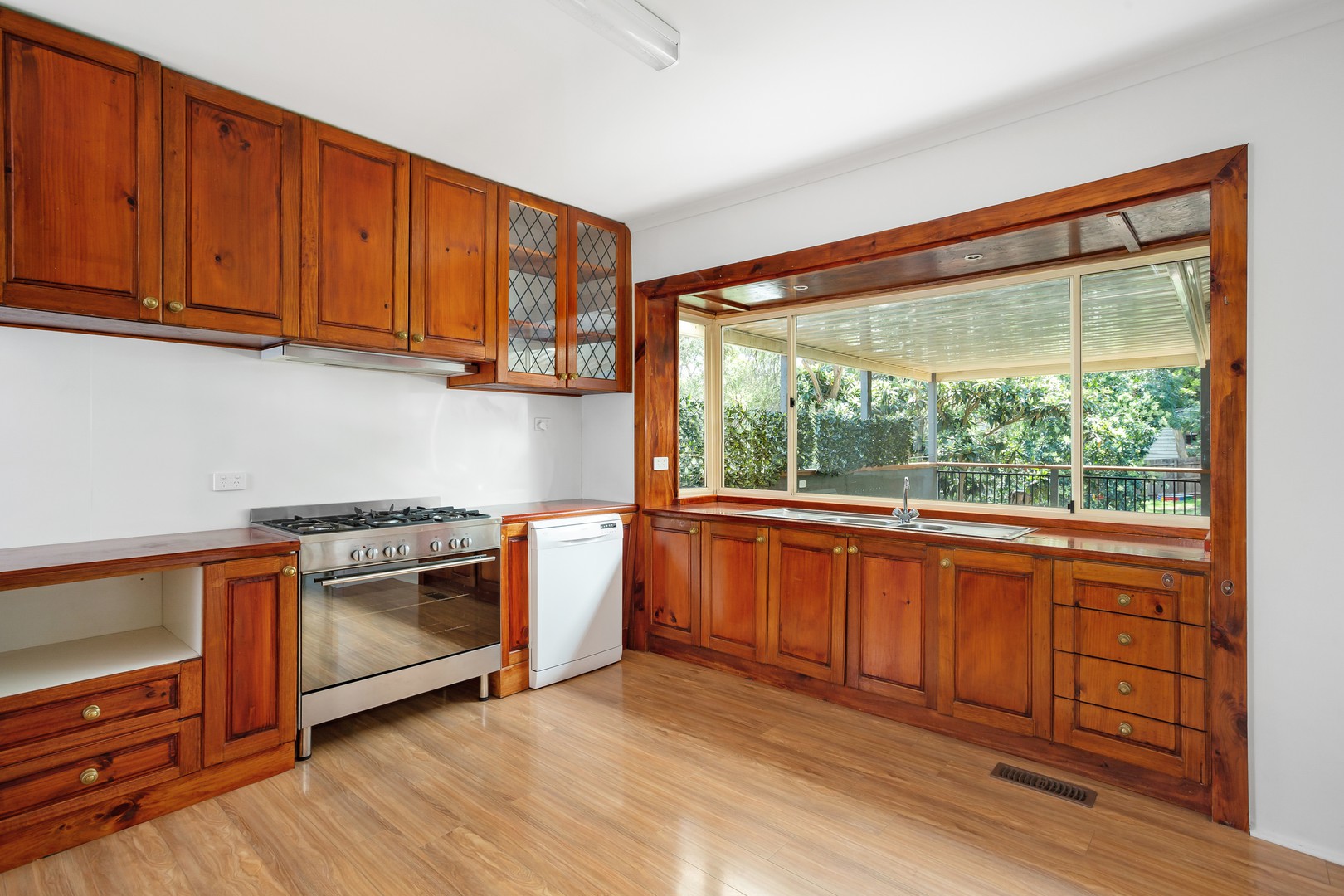 67 Arthur Street, Eltham, VIC 3095 - Thumbnail 1 - 03/06/2022