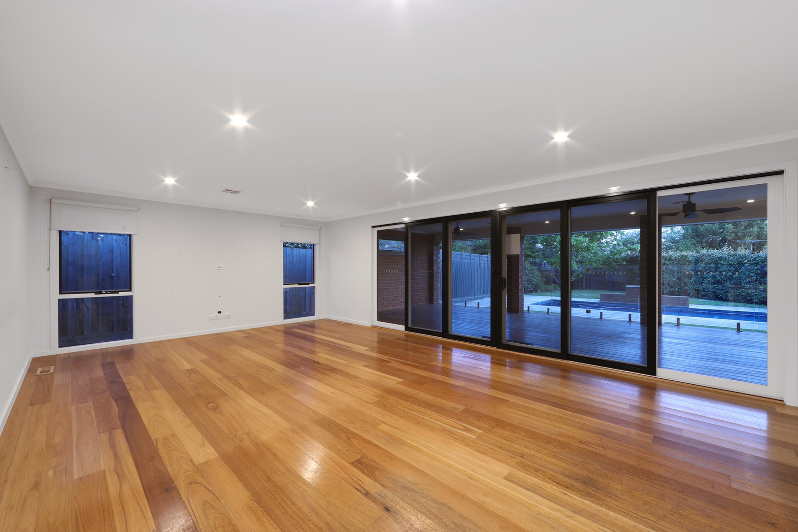 67 Deschamp CrescentRowville, VIC 3178, Rowville - Thumbnail 6