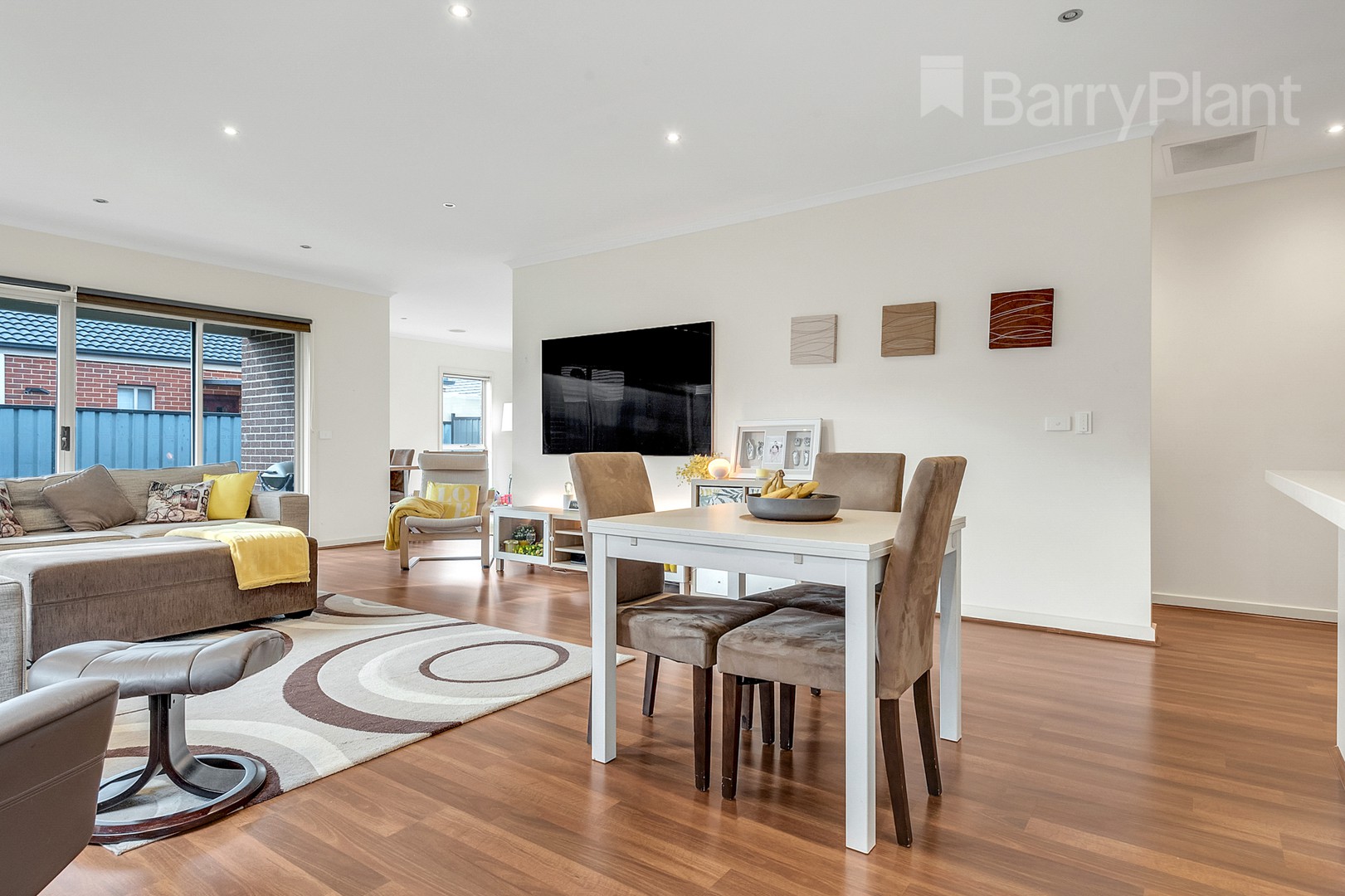 67 Evergreen Crescent, Craigieburn, VIC 3064, Craigieburn - Thumbnail 3
