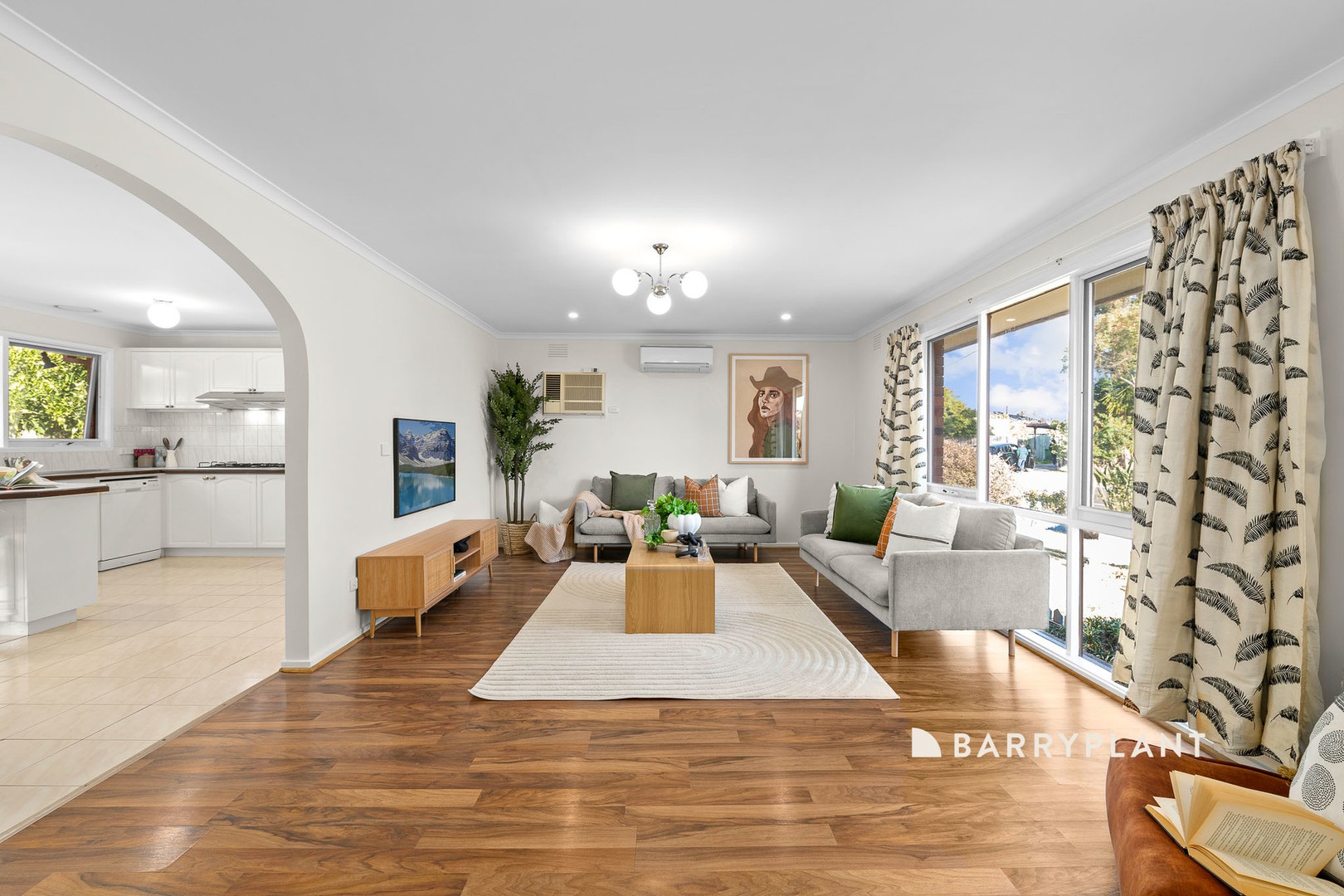 67 Guildford Crescent, Narre Warren, VIC 3805 - Thumbnail 2 - 07/05/2025