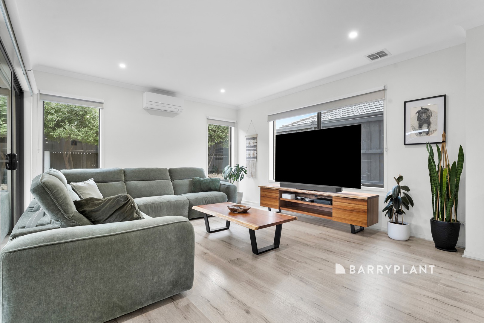 67 Hedgevale Drive, Officer, VIC 3809, Officer - Thumbnail 7
