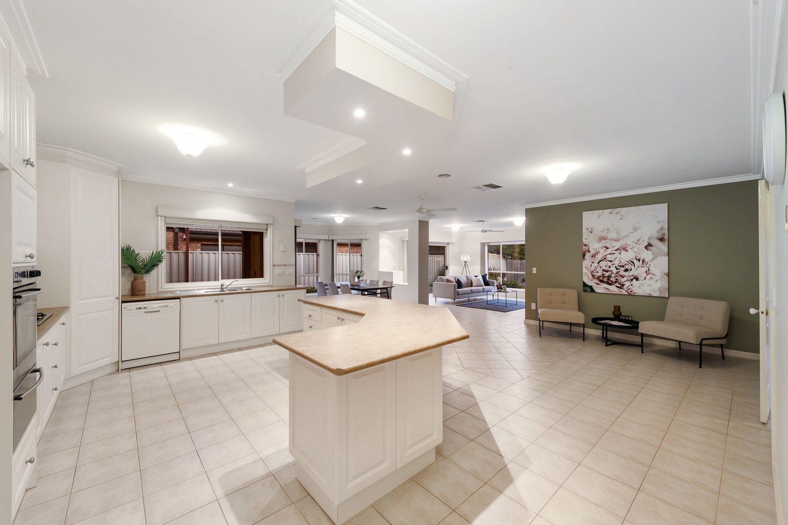 67 Jindabyne AvenueTaylors Hill, VIC 3037, Taylors Hill - Thumbnail 5