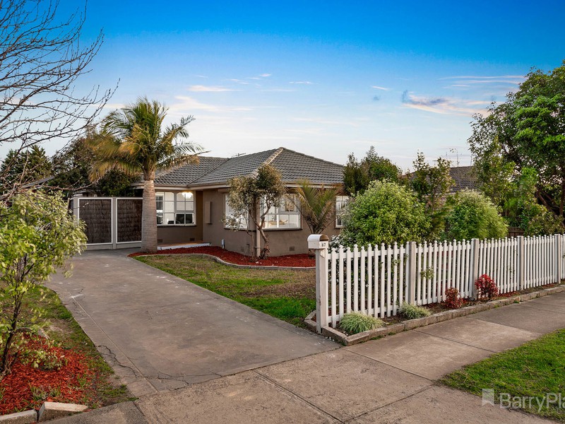 67 Mansfield Street, Berwick, VIC 3806 - Image - 04/09/2026