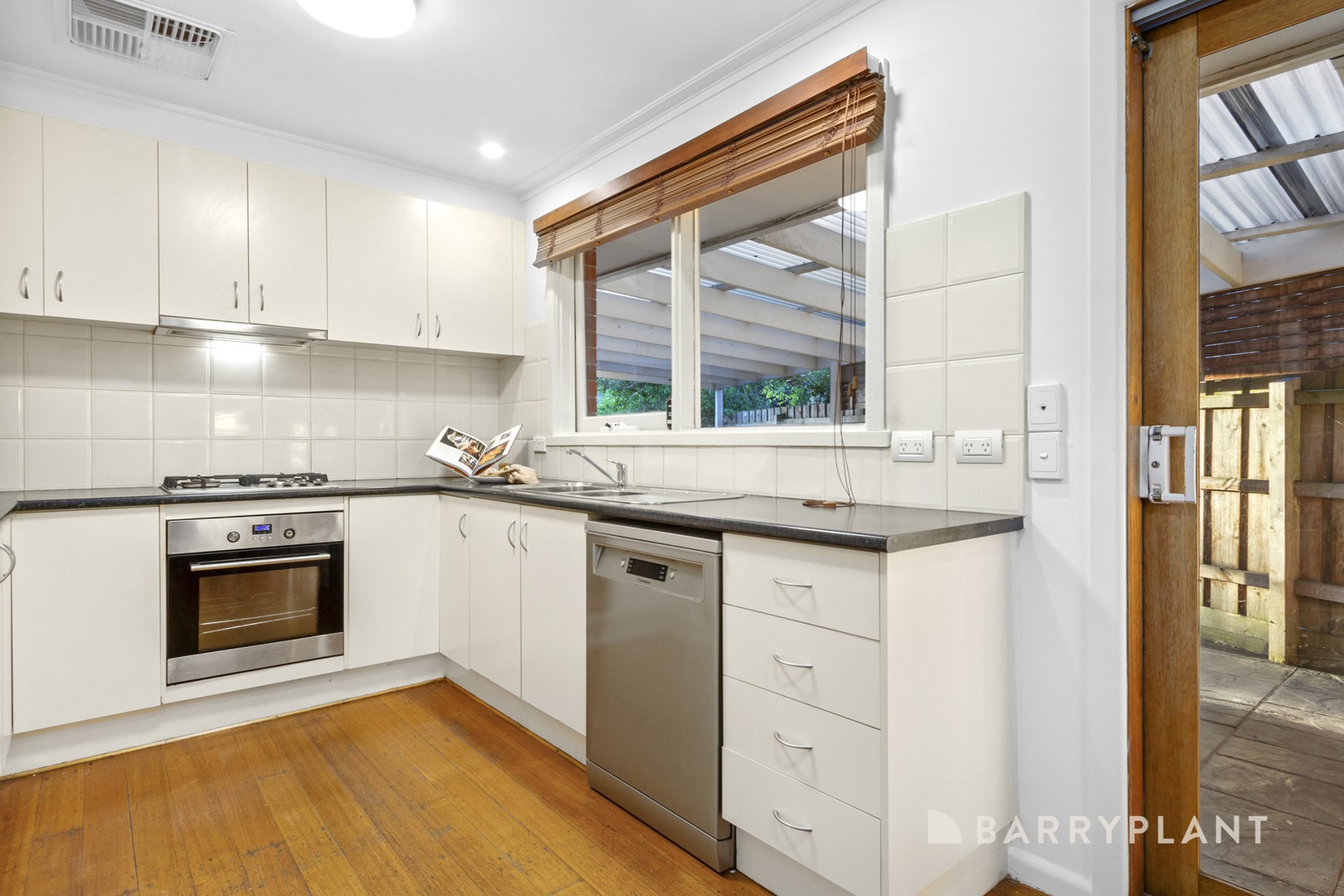 67 O'Connor Road, Knoxfield, VIC 3180, Knoxfield - Thumbnail 4