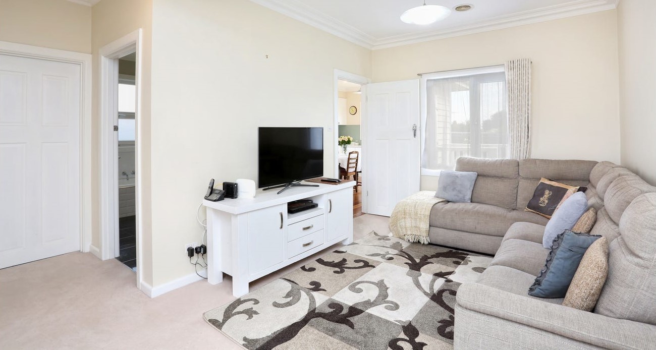 67 Parkstone Avenue, Pascoe Vale South, VIC 3044 - Thumbnail 2 - 26/11/2025
