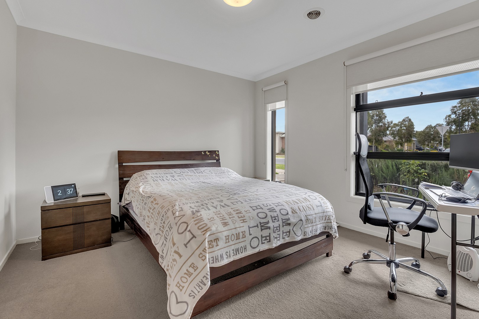 67 Peppertree Parade, Craigieburn, VIC 3064, Craigieburn - Thumbnail 4