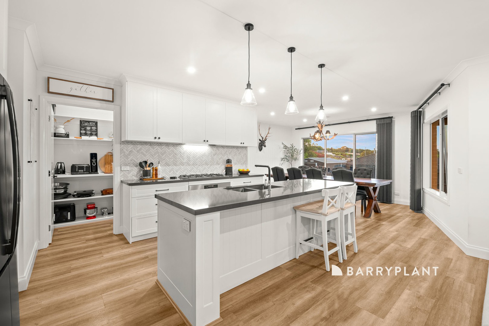 67 Walker Drive, Drouin, VIC 3818, Drouin - Thumbnail 4