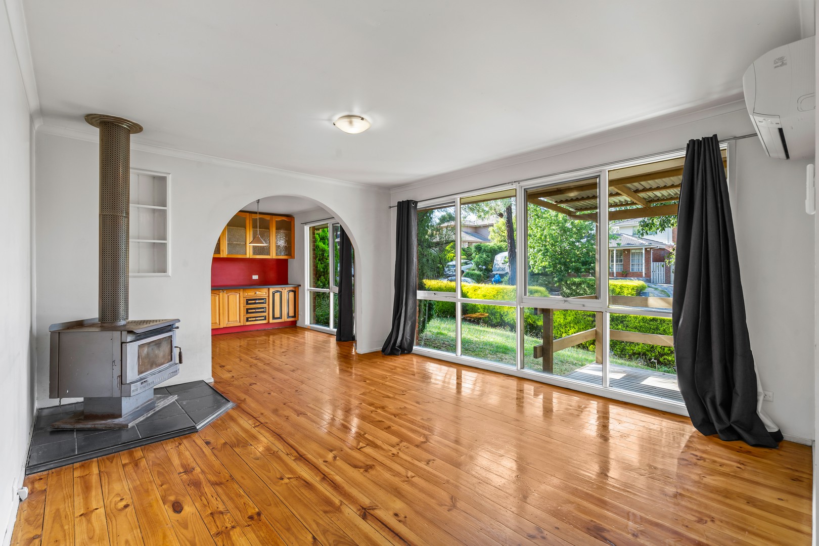 67 Wandana Crescent, Mooroolbark, VIC 3138, Mooroolbark - Thumbnail 3