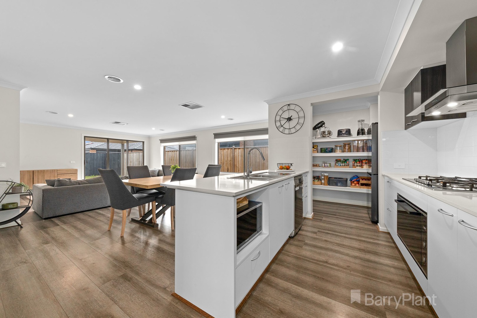 68 Aberfeldy Crescent, Cranbourne South, VIC 3977, Cranbourne South - Thumbnail 3