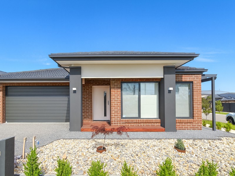 68 Charming Loop, Officer, VIC 3809 - Image - 12/12/2025