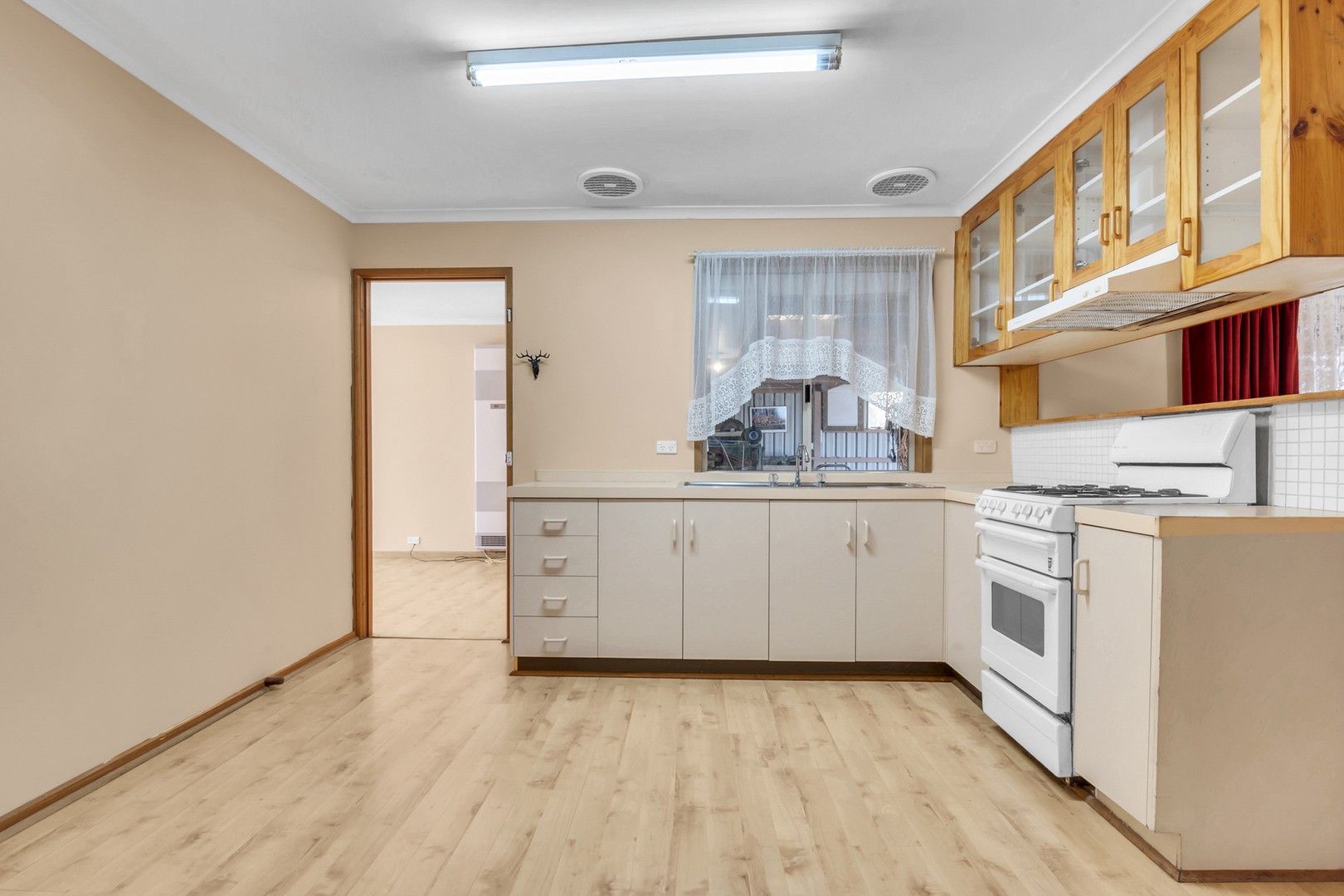 68 Cimberwood Drive, Craigieburn, VIC 3064, Craigieburn - Thumbnail 3