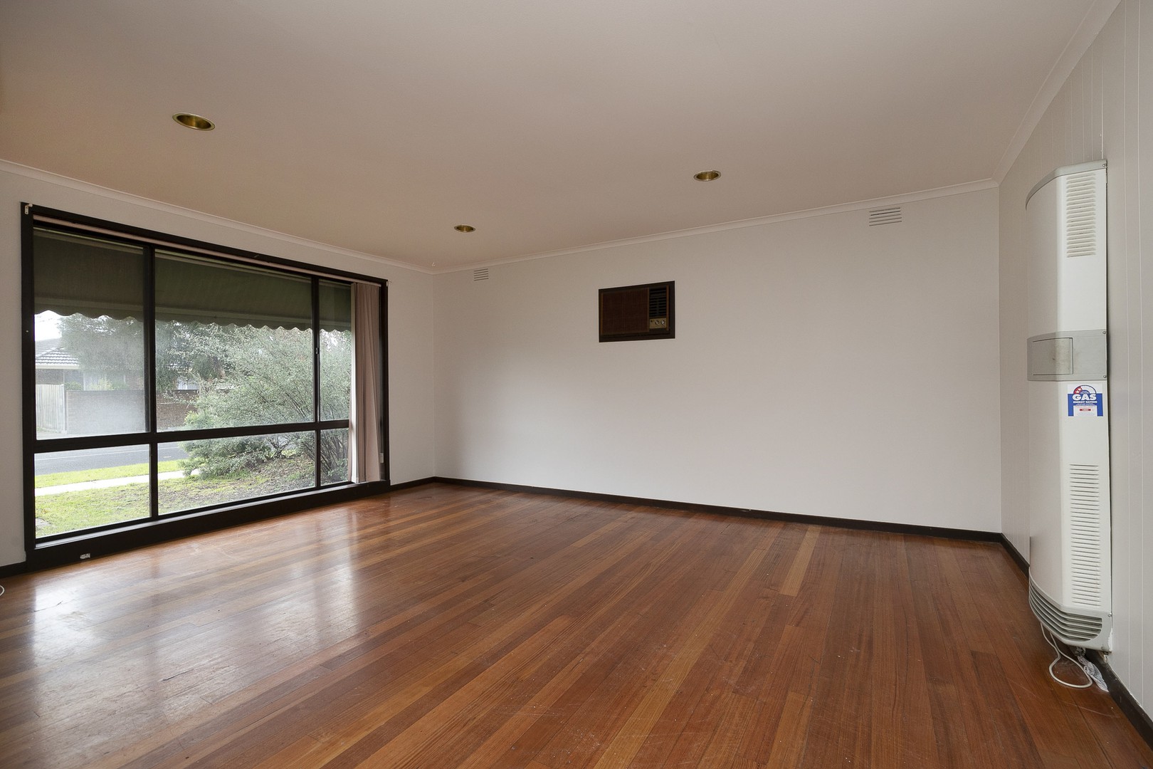68 Dover Street, Albanvale, VIC 3021, Albanvale - Thumbnail 2
