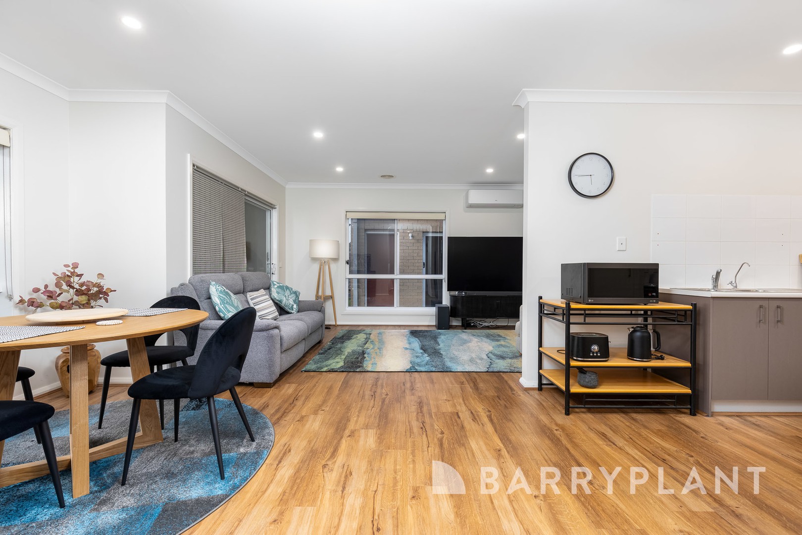 68 Featherbrook Drive, Point Cook, VIC 3030, Point Cook - Thumbnail 4