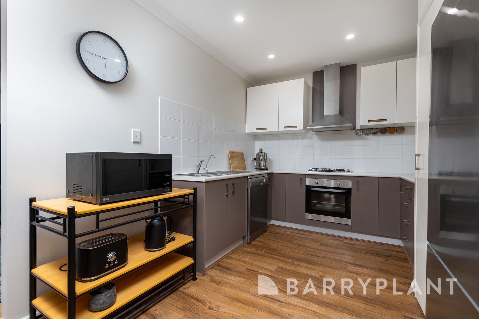68 Featherbrook Drive, Point Cook, VIC 3030, Point Cook - Thumbnail 7