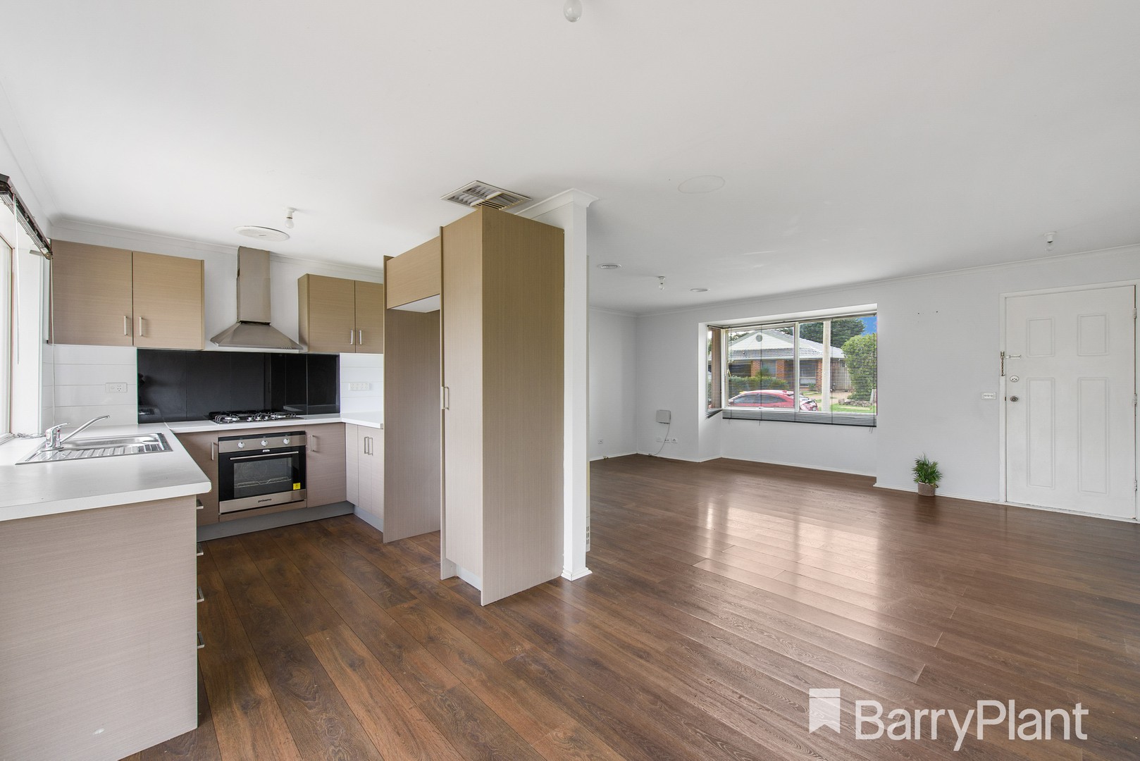 68 Iluka  Drive, Werribee, VIC 3030 - Thumbnail 1 - 06/04/2022