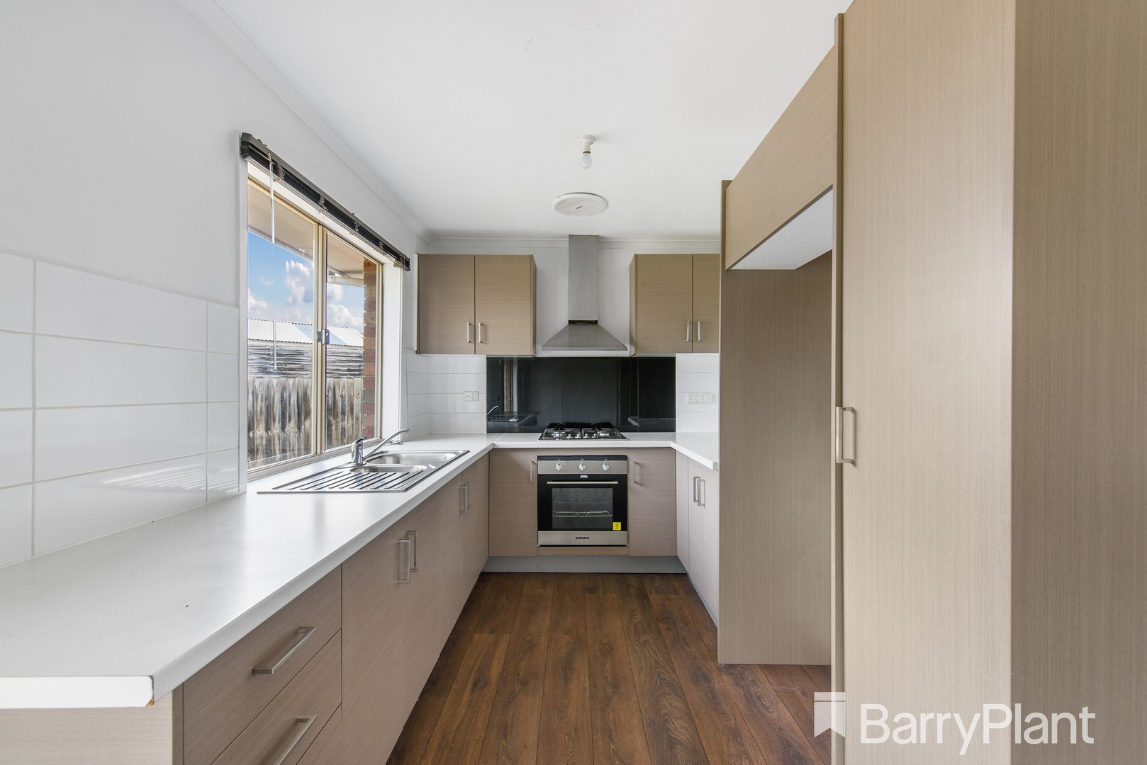 68 Iluka  Drive, Werribee, VIC 3030, Werribee - Thumbnail 5