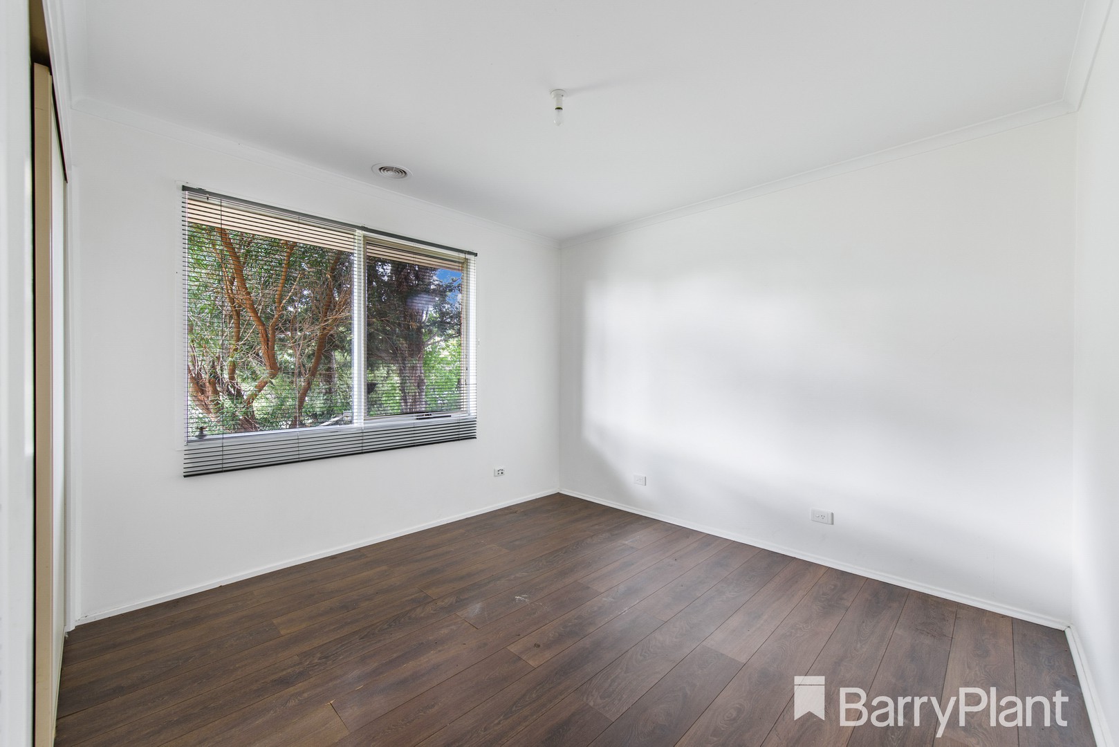 68 Iluka  Drive, Werribee, VIC 3030, Werribee - Thumbnail 6
