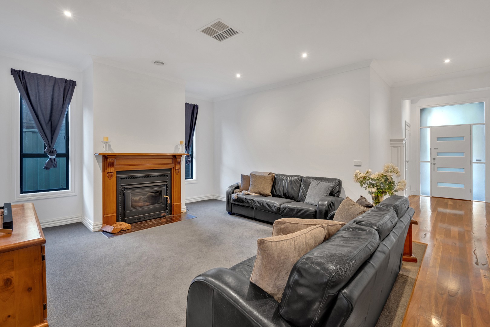 68 Malcolm Creek Parade, Craigieburn, VIC 3064, Craigieburn - Thumbnail 5