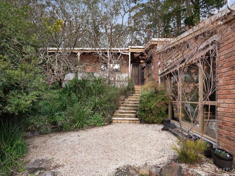 68 Melbourne Hill Road, Warrandyte, VIC 3113 - Image - 26/12/2025