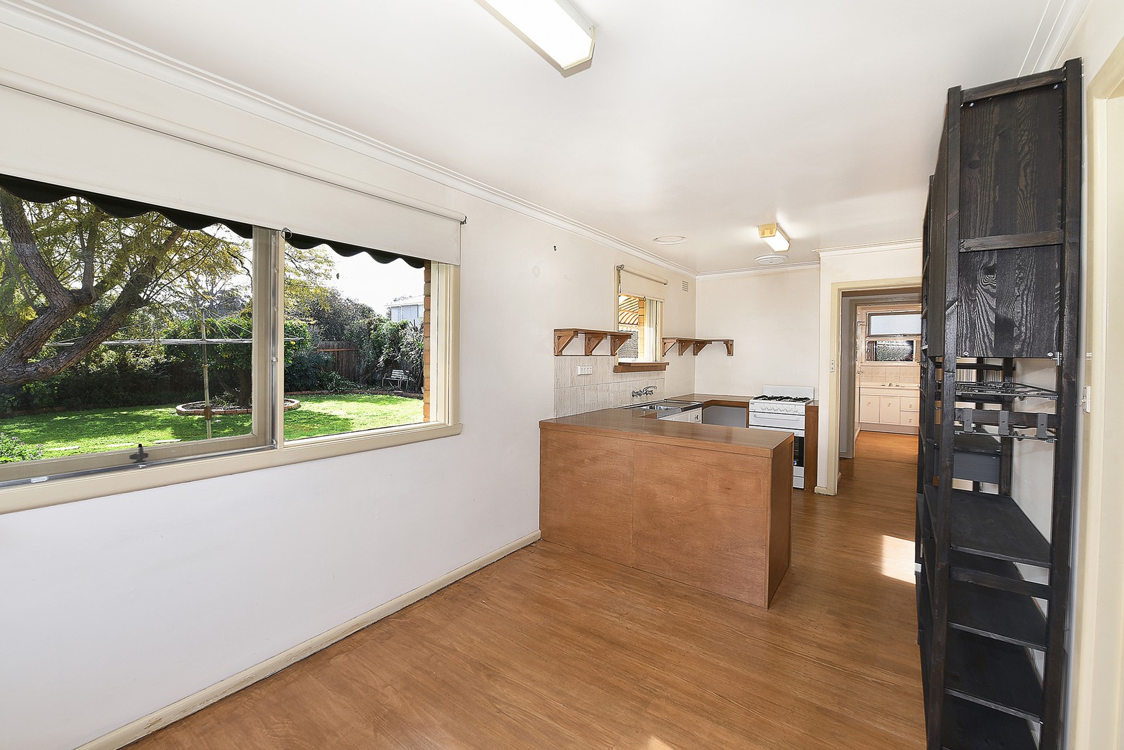 68 Mountain View Avenue, Avondale Heights, VIC 3034, Avondale Heights - Thumbnail 3