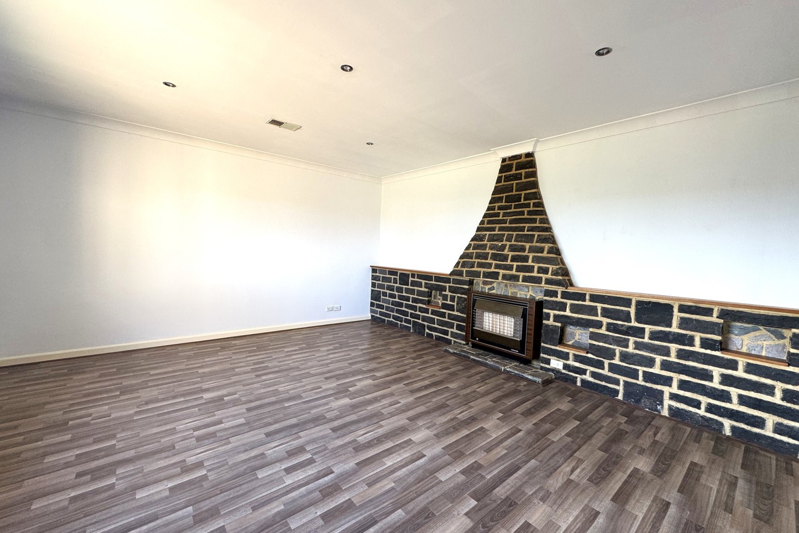 68 Rees Road, Melton South, VIC 3338, Melton South - Thumbnail 2