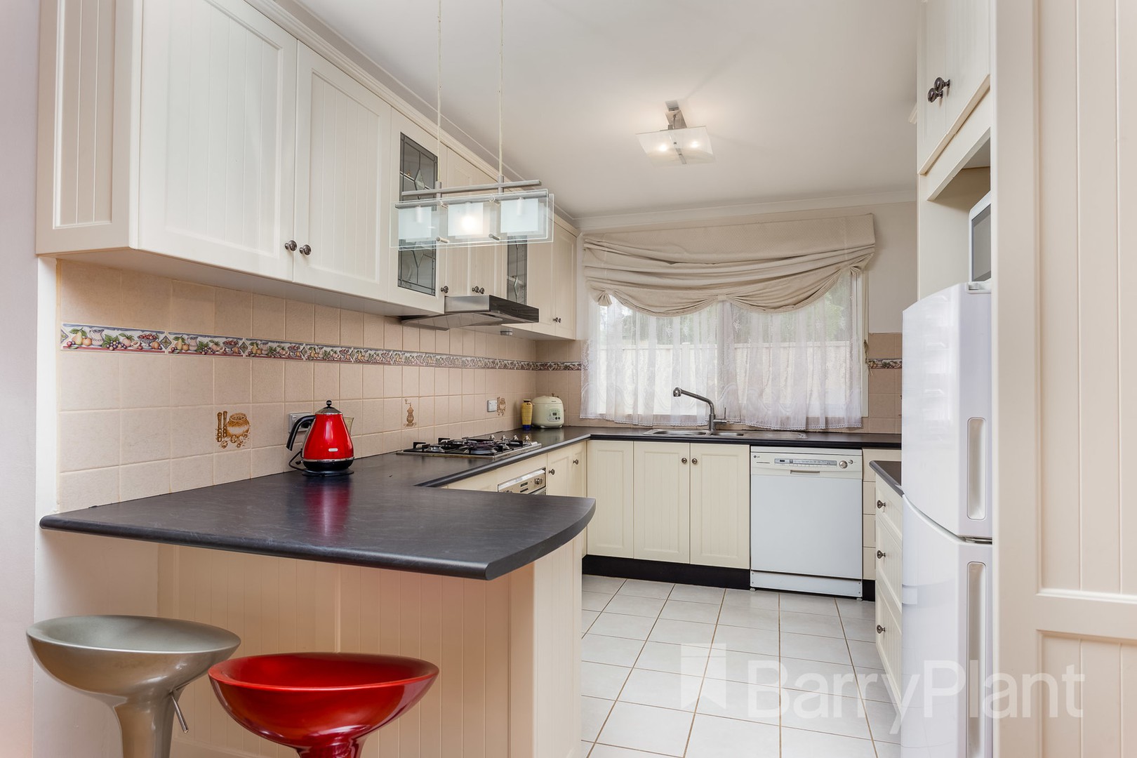 68 Seabrook Boulevard, Seabrook, VIC 3028, Seabrook - Thumbnail 2