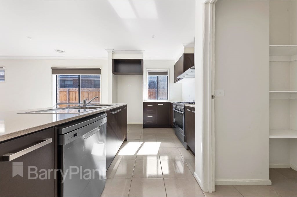 68 Woodlea Boulevard, Aintree, VIC 3336, Aintree - Thumbnail 2