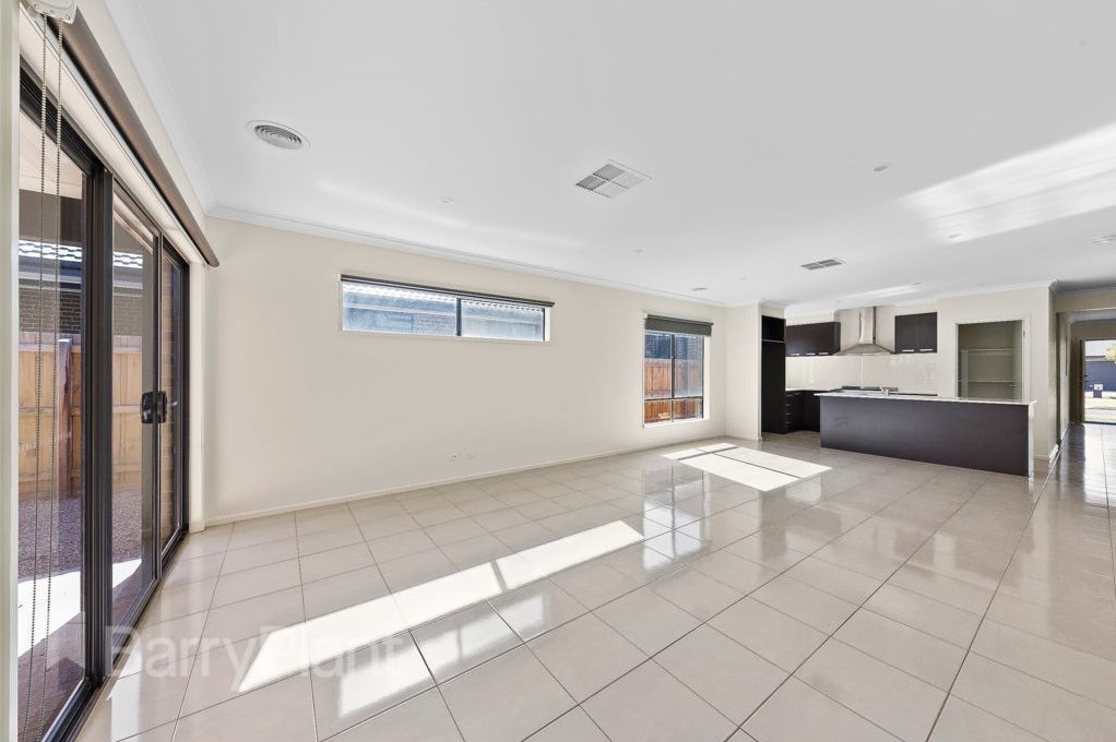 68 Woodlea Boulevard, Aintree, VIC 3336, Aintree - Thumbnail 4
