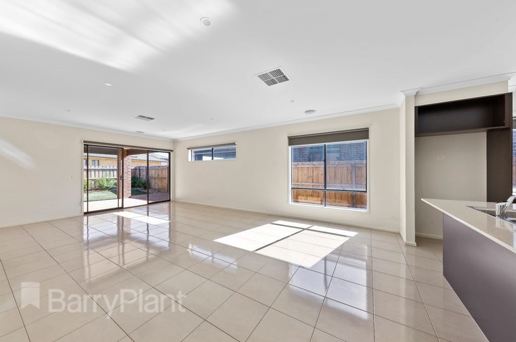 68 Woodlea Boulevard, Aintree, VIC 3336, Aintree - Thumbnail 5