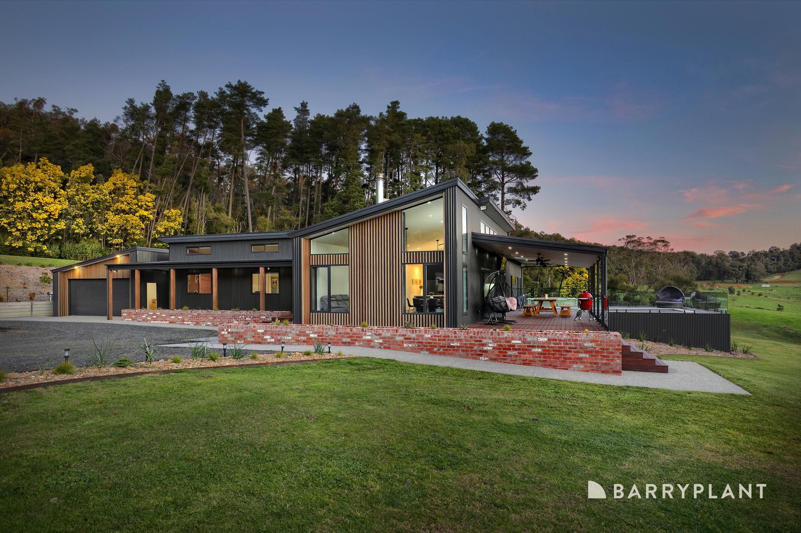 685 Ure Road, Cockatoo, VIC 3781, Cockatoo - Thumbnail 2