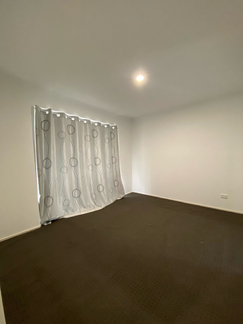 69 Andrew Street, Melton South, VIC 3338, Melton South - Thumbnail 3