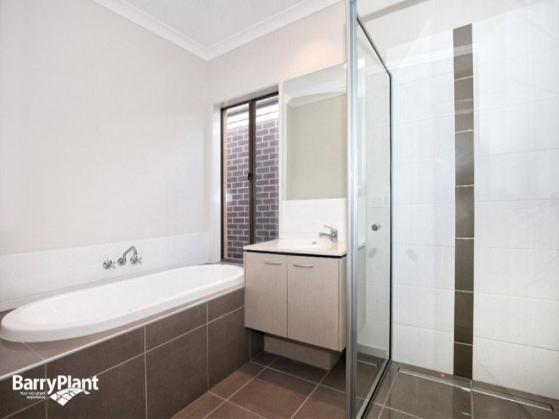 69 Evergreen Crescent, Craigieburn, VIC 3064, Craigieburn - Thumbnail 4
