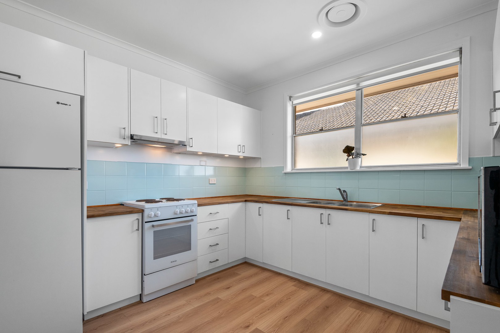 69 Goldsworthy Road, Corio, VIC 3214, Corio - Thumbnail 4