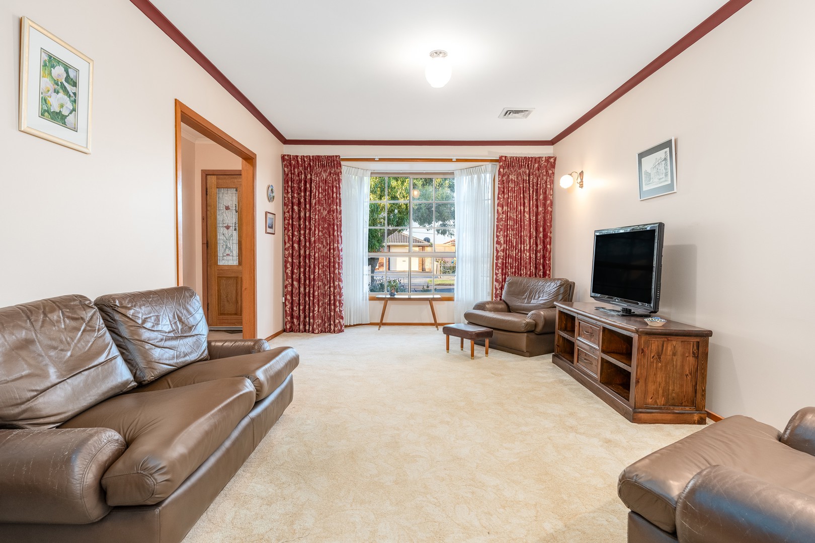 69 Greenville Drive, Grovedale, VIC 3216 - Thumbnail 2 - 11/11/2024