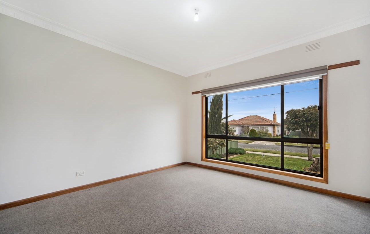 69 Hastings St, Wendouree, VIC 3355, Wendouree - Thumbnail 3