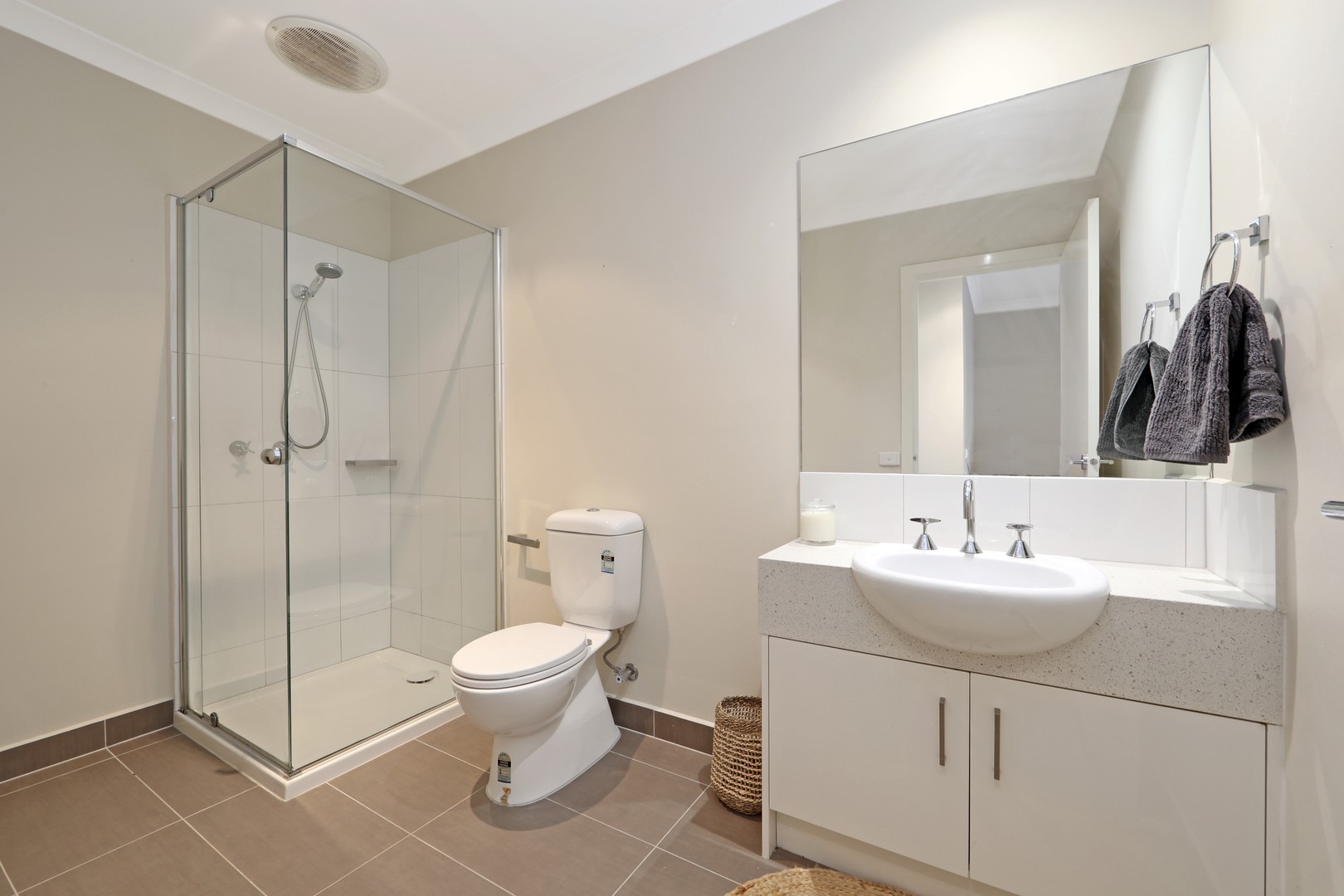 69 Lakeside Boulevard, Pakenham, VIC 3810, Pakenham - Thumbnail 8