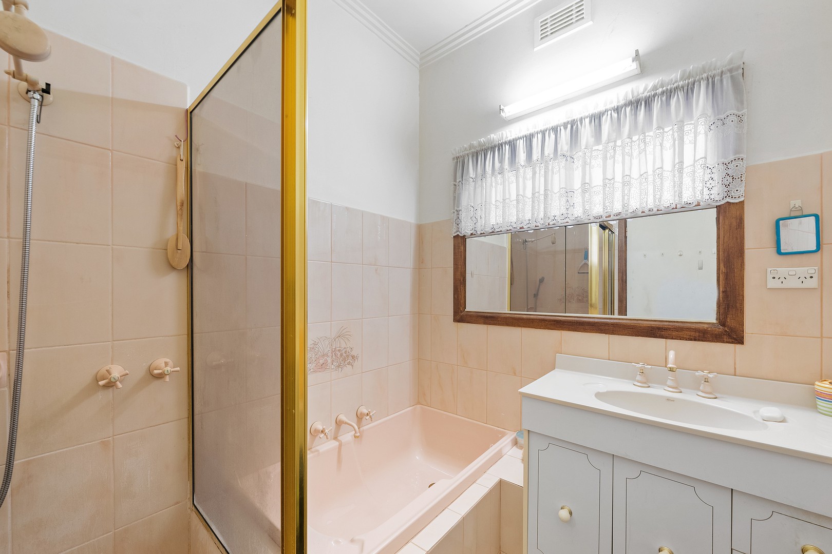 69 Newton Street, Reservoir, VIC 3073, Reservoir - Thumbnail 6