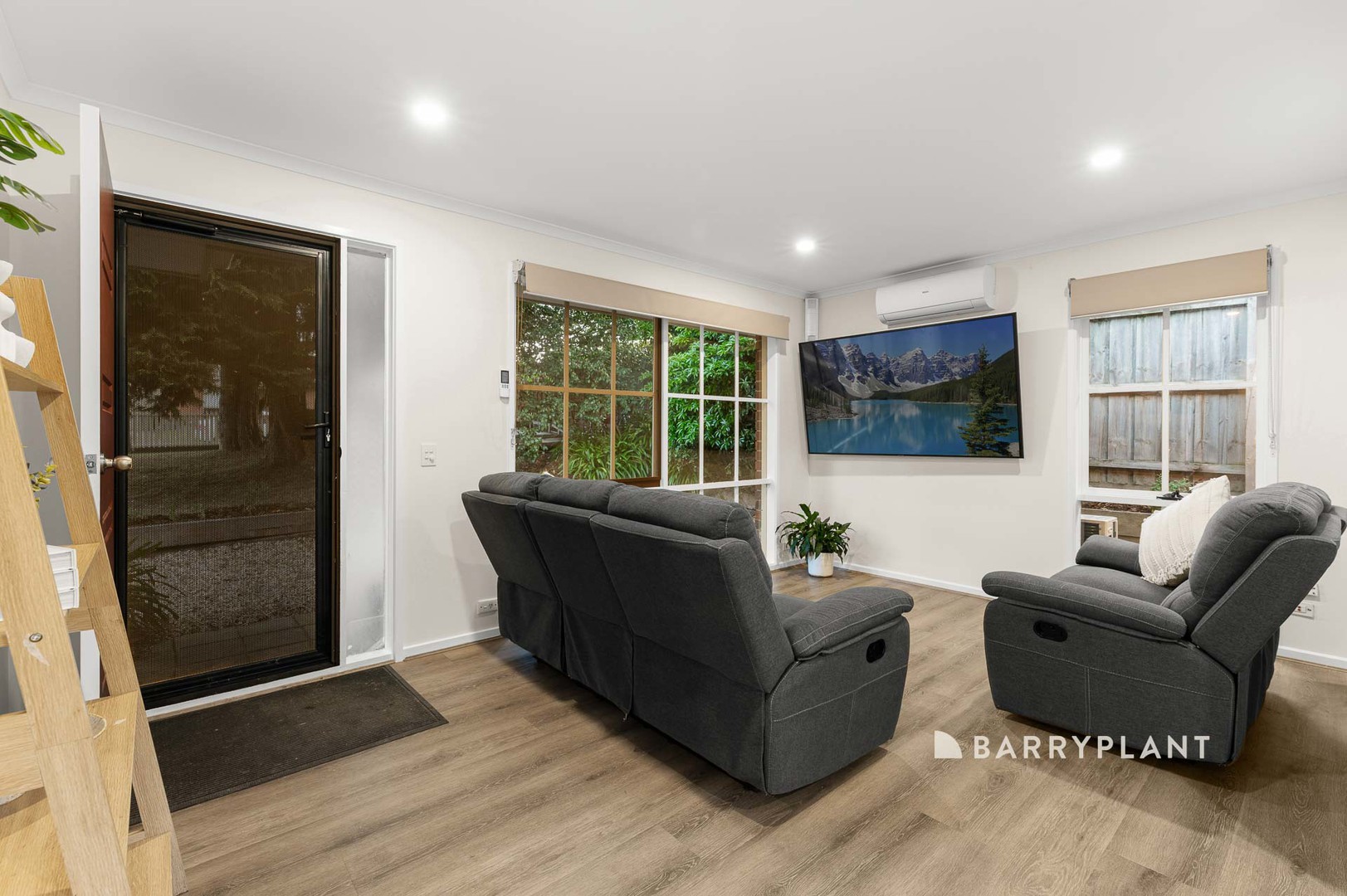 69 Smethurst Avenue, Pakenham, VIC 3810, Pakenham - Thumbnail 3