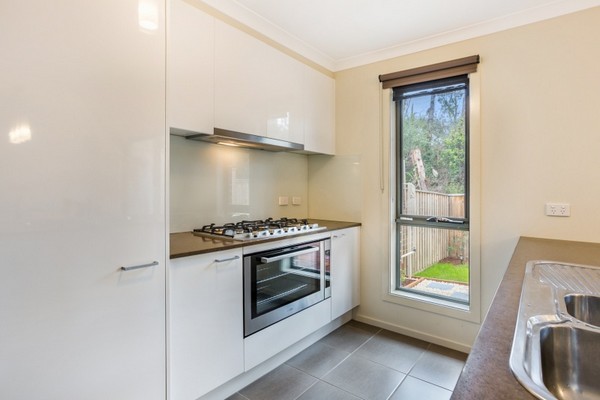 69 Spriggs Drive, Croydon, VIC 3136, Croydon - Thumbnail 2